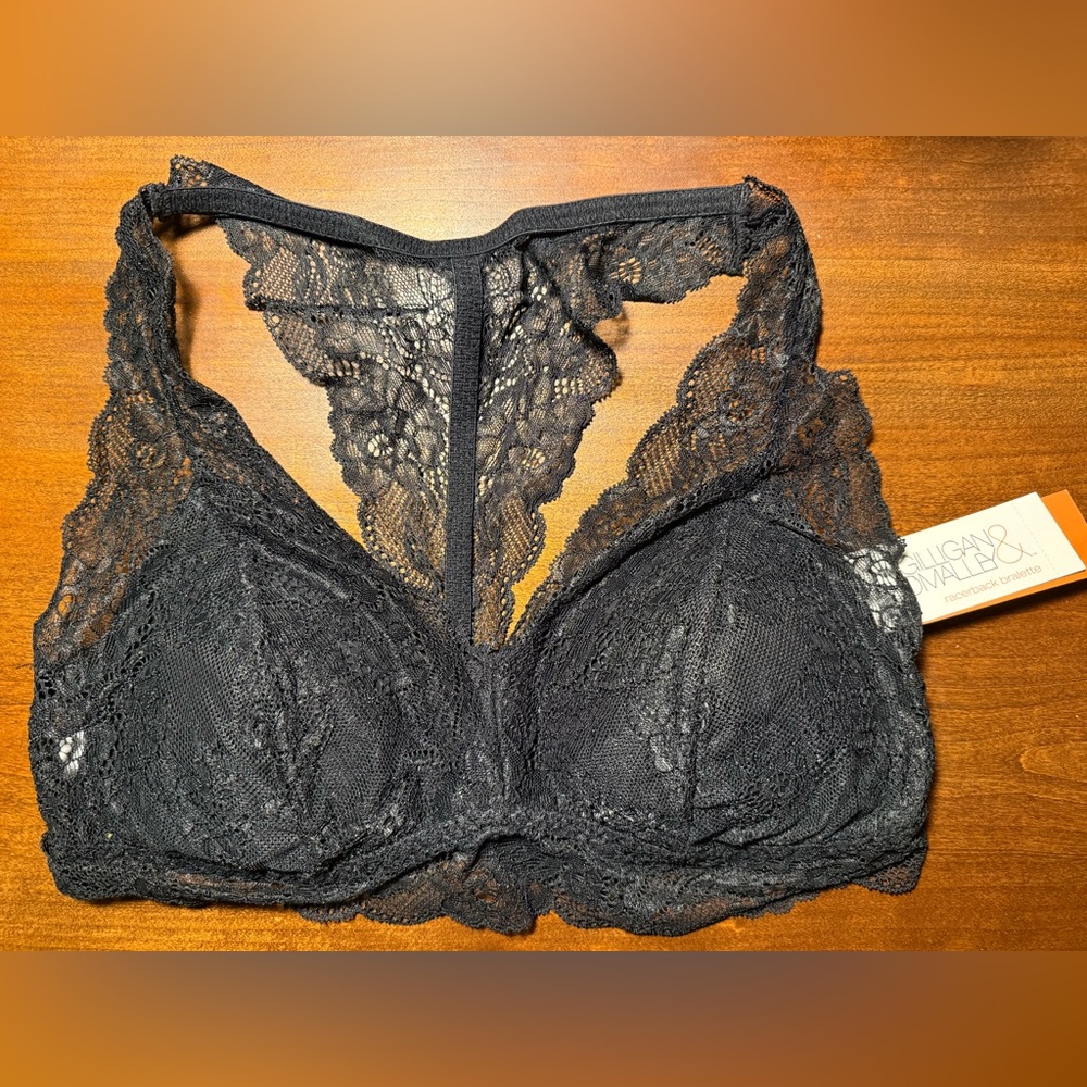 NEW Gillian & O'Malley Black Lace Racerback Pullover Padded cups Bralette, sz S